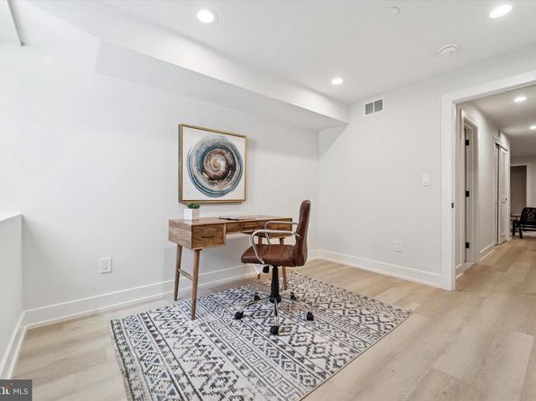 2425 Coral Street, Philadelphia PA 19125