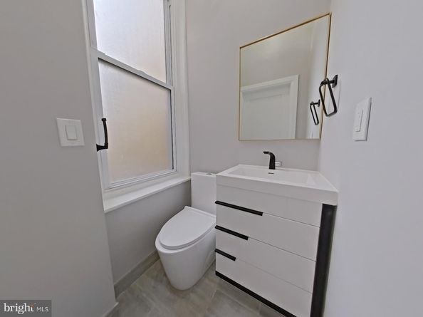 1809 Christian Street, Philadelphia PA 19146