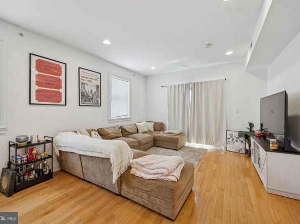 1630 Brown Street, Philadelphia PA 19130