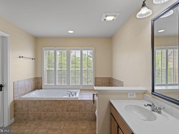 5127 Gardner Drive, Alexandria VA 22304