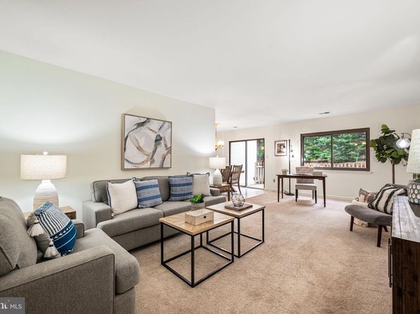 71 Oak Knoll Drive 71, Berwyn PA 19312