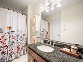 71 Oak Knoll Drive 71, Berwyn PA 19312