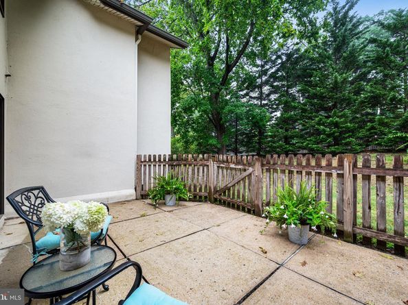 71 Oak Knoll Drive 71, Berwyn PA 19312