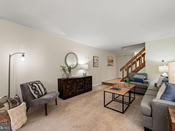 71 Oak Knoll Drive 71, Berwyn PA 19312