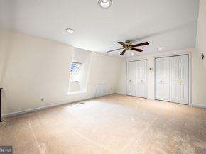 71 Oak Knoll Drive 71, Berwyn PA 19312