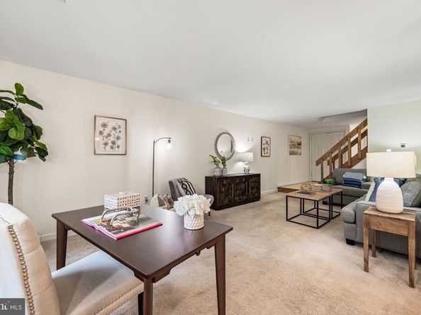 71 Oak Knoll Drive 71, Berwyn PA 19312