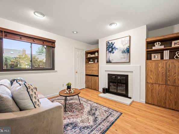 71 Oak Knoll Drive 71, Berwyn PA 19312