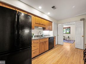 71 Oak Knoll Drive 71, Berwyn PA 19312