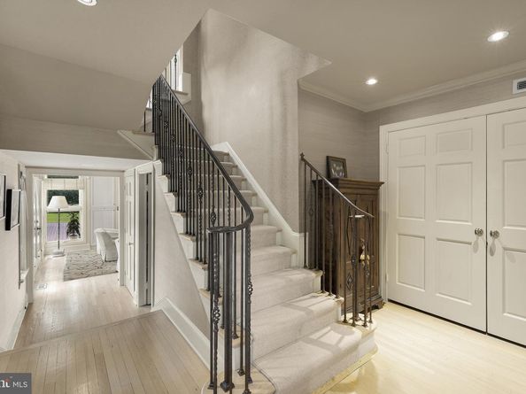 2927 44TH Street NW, Washington DC 20016