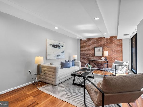 1045 31st Street NW 302, Washington DC 20007