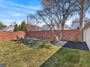 1607 N Glebe Road, Arlington VA 22207