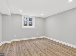 1607 N Glebe Road, Arlington VA 22207