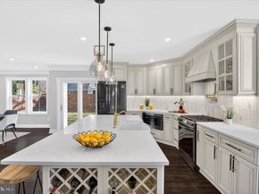 1607 N Glebe Road, Arlington VA 22207