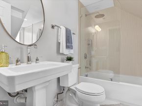 1607 N Glebe Road, Arlington VA 22207