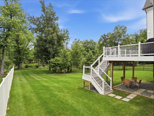 202 Branch Road SE, Vienna VA 22180