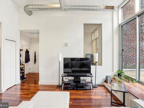 1101 Locust Street 4M, Philadelphia PA 19107