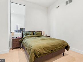 1101 Locust Street 4M, Philadelphia PA 19107