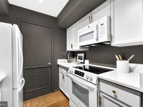 2584 S Arlington Mill Drive 2, Arlington VA 22206