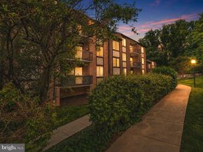 9702 Kingsbridge Drive 3, Fairfax VA 22031