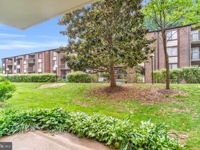 9702 Kingsbridge Drive 3, Fairfax VA 22031