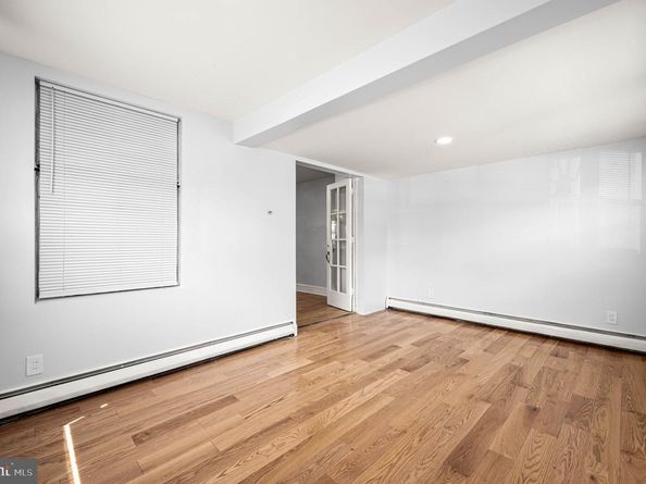 238 Heather Road, Upper Darby PA 19082