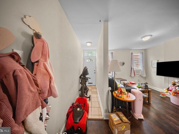 521 Greenwich Street, Philadelphia PA 19147
