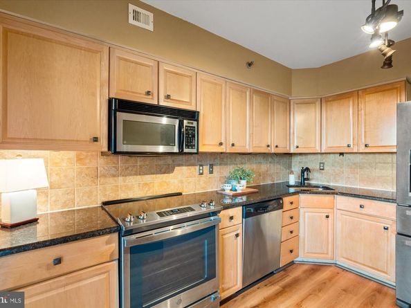 1805 Crystal Drive 1011S, Arlington VA 22202
