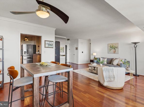 1805 Crystal Drive 1011S, Arlington VA 22202