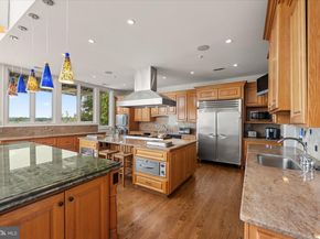 1701 S Arlington Ridge Road, Arlington VA 22202