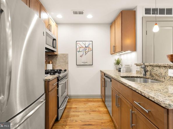 739 Newton Place NW 104, Washington DC 20010