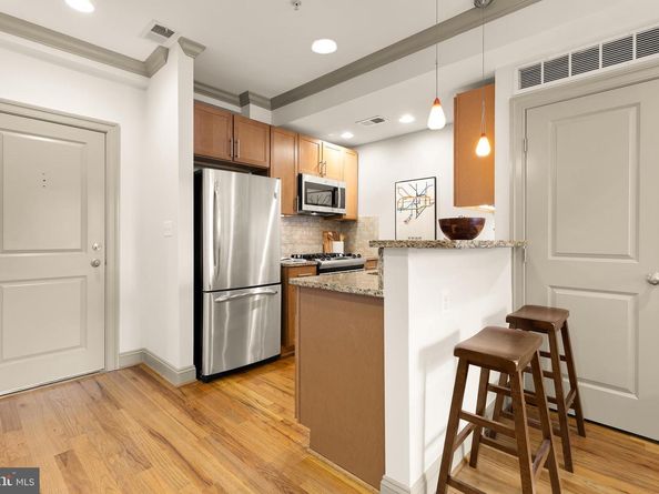739 Newton Place NW 104, Washington DC 20010