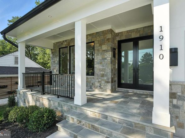 1910 Cherri Drive, Falls Church VA 22043