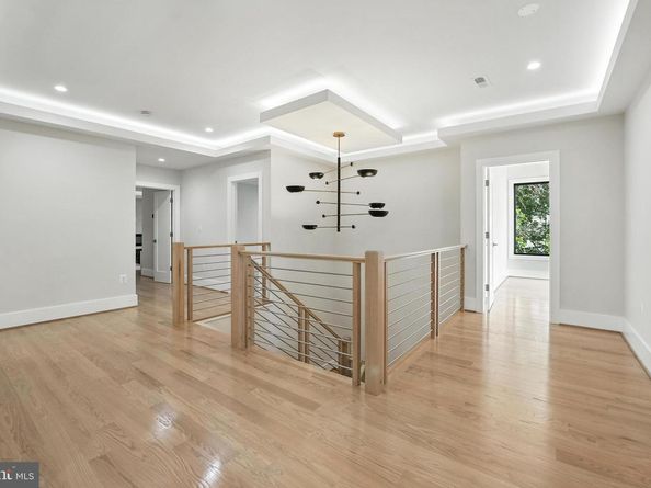 1910 Cherri Drive, Falls Church VA 22043