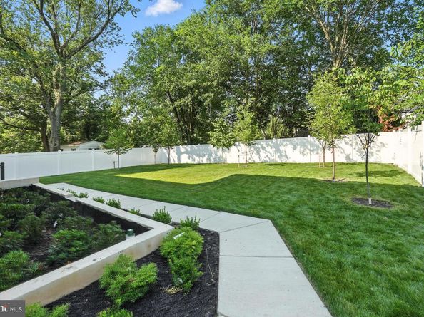 1910 Cherri Drive, Falls Church VA 22043