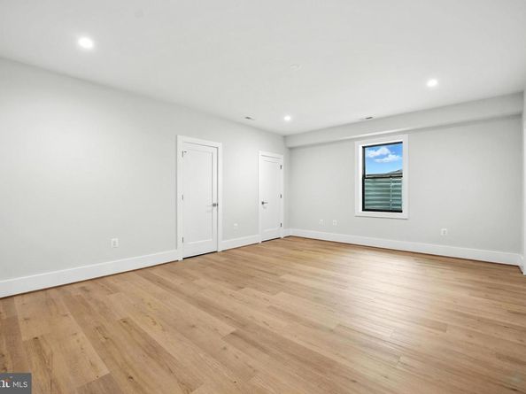 1910 Cherri Drive, Falls Church VA 22043