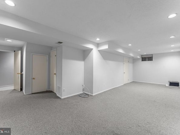 11141 Broad Green Drive, Potomac MD 20854