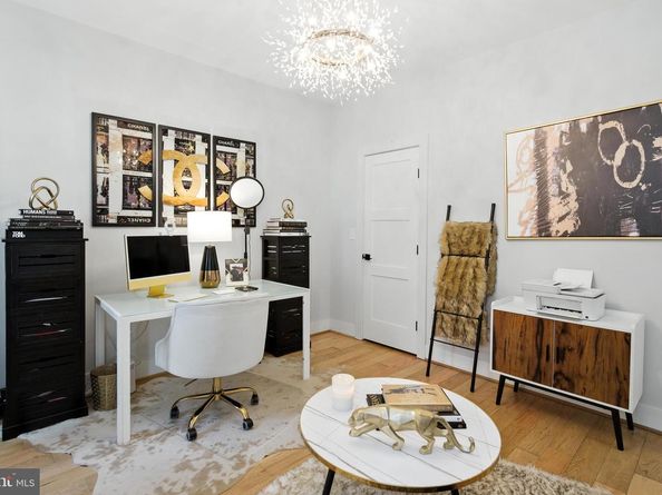 1364 Newton Street NW 1, Washington DC 20010