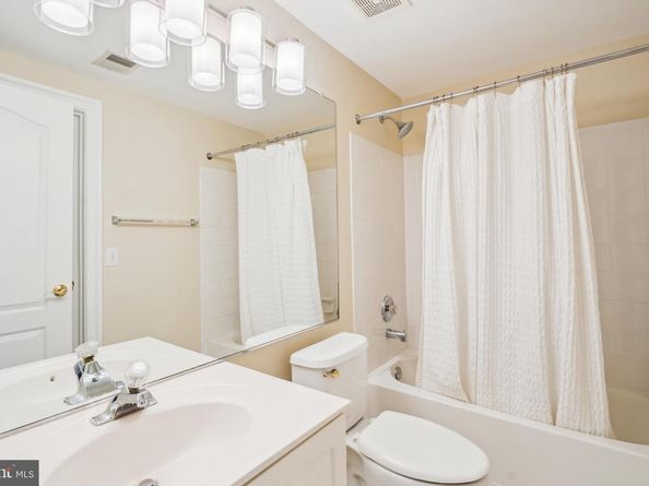 3206 Wheatland Farms Drive, Oakton VA 22124