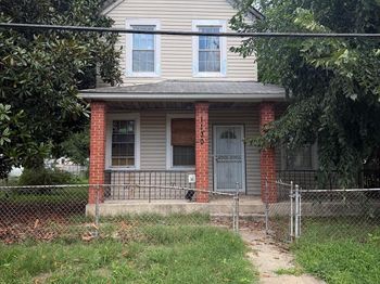 1130 47TH Place NE