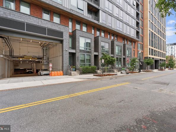 1211 Van Street SE 913, Washington DC 20003
