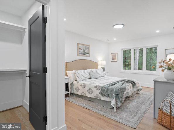 2520 N Vernon Street N, Arlington VA 22207