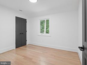 2520 N Vernon Street N, Arlington VA 22207