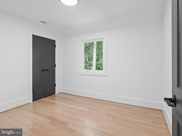 2520 N Vernon Street N, Arlington VA 22207