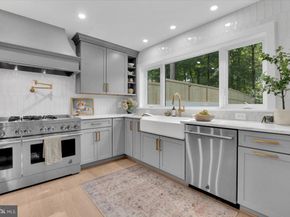 2520 N Vernon Street N, Arlington VA 22207