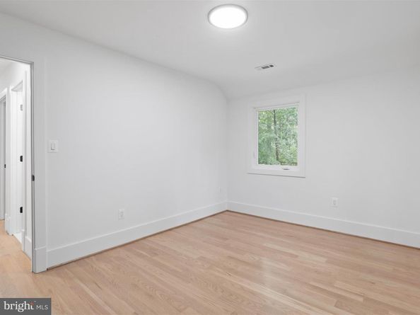 2520 N Vernon Street N, Arlington VA 22207