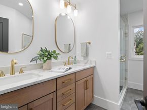 2520 N Vernon Street N, Arlington VA 22207