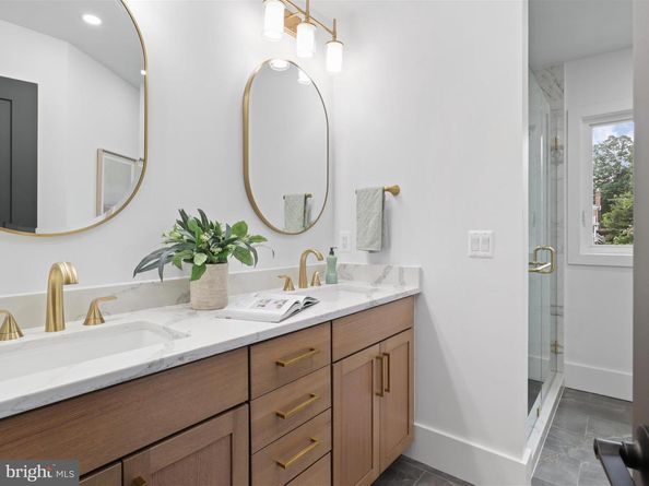 2520 N Vernon Street N, Arlington VA 22207