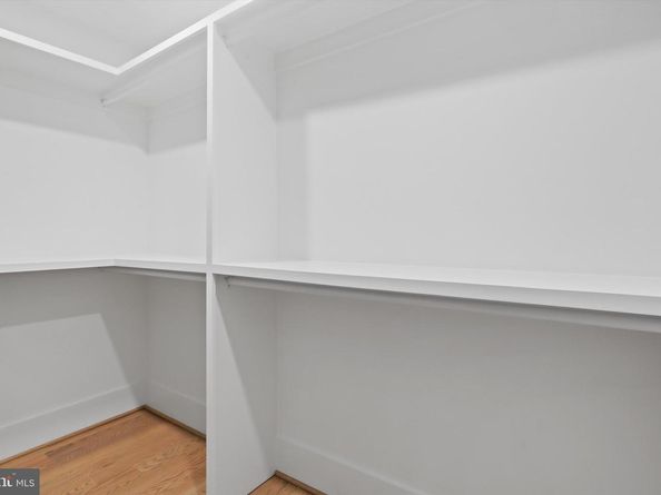 2520 N Vernon Street N, Arlington VA 22207