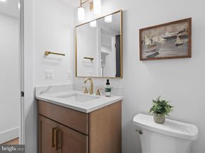 2520 N Vernon Street N, Arlington VA 22207