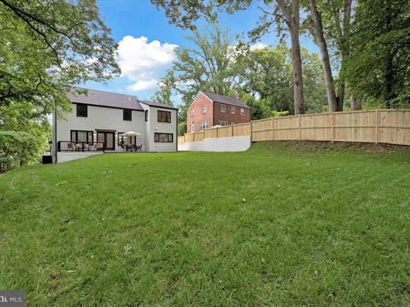 2520 N Vernon Street N, Arlington VA 22207